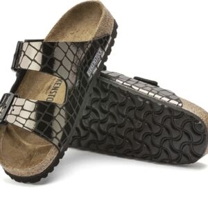 Birkenstock - Arizona Gator Gleam NWT - Black Two Strap Comfort